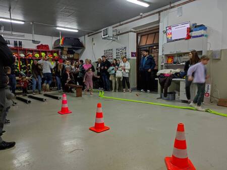 Dedek Mraz obiskal otroke iz Vrbovega in sosednjih vasi (7)
